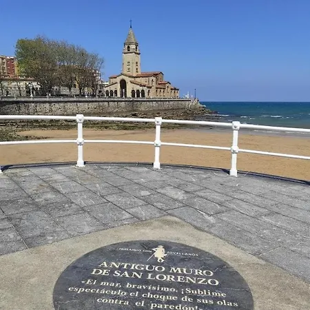 La Llariega De Argandona- Parking Privado Gratuito Gijon